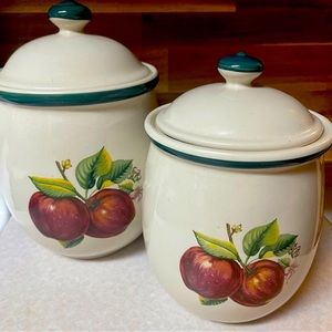 Kitchen canisters